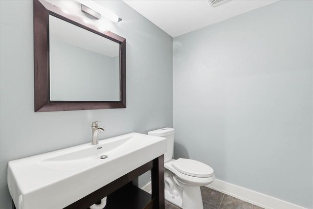 1900 LITTLE VALLEY COURT, De Pere, WI 54115
