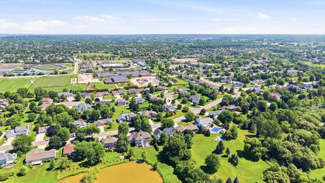 1900 LITTLE VALLEY COURT, De Pere, WI 54115