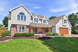 1900 LITTLE VALLEY COURT, De Pere, WI 54115