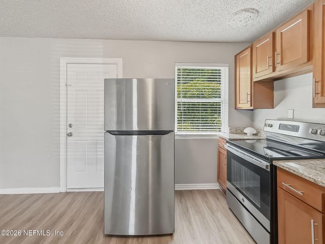 10453 BISCAYNE Boulevard, Jacksonville, FL 32218
