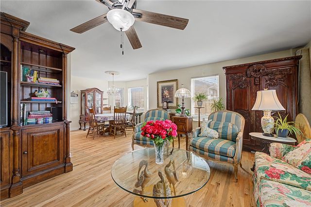 2606 W Beau Drive, Rogers, AR 72758