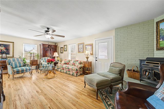 2606 W Beau Drive, Rogers, AR 72758