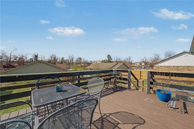 2606 W Beau Drive, Rogers, AR 72758