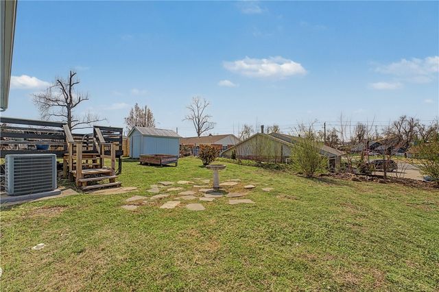 2606 W Beau Drive, Rogers, AR 72758
