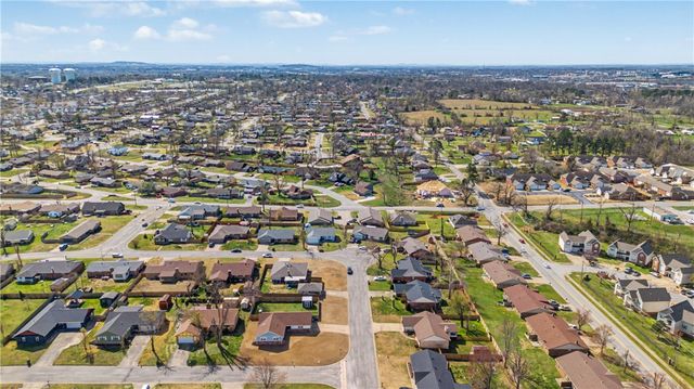 2606 W Beau Drive, Rogers, AR 72758