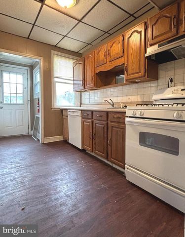 215 HORTON AVE, Brooklawn, NJ 08030