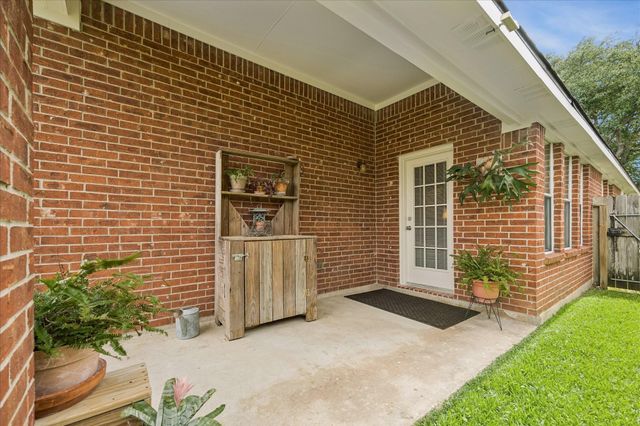 3403 Shadowchase Drive, Houston, TX 77082