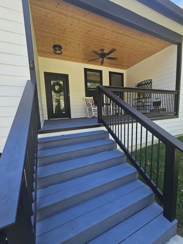 425 Buck Graves Rd, Westmoreland, TN 37186