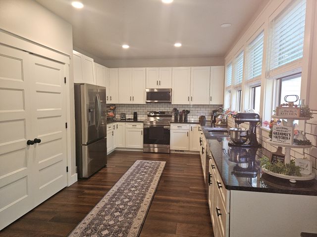 425 Buck Graves Rd, Westmoreland, TN 37186