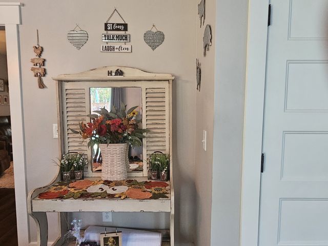 425 Buck Graves Rd, Westmoreland, TN 37186