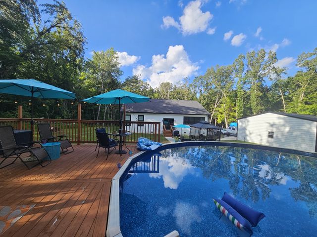 425 Buck Graves Rd, Westmoreland, TN 37186