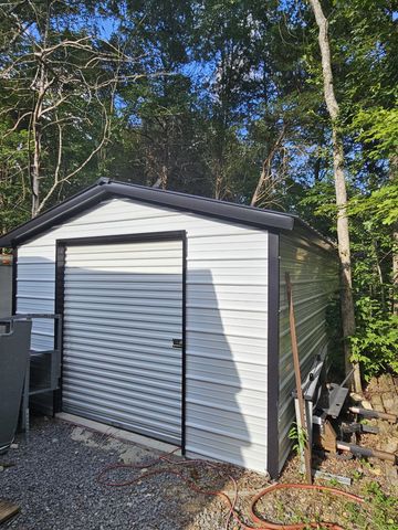 425 Buck Graves Rd, Westmoreland, TN 37186