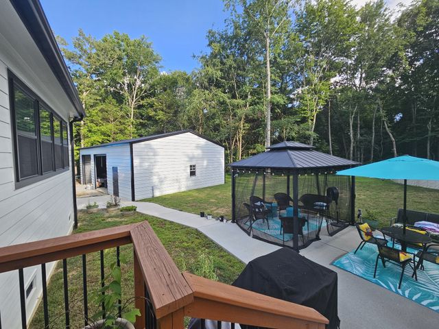 425 Buck Graves Rd, Westmoreland, TN 37186