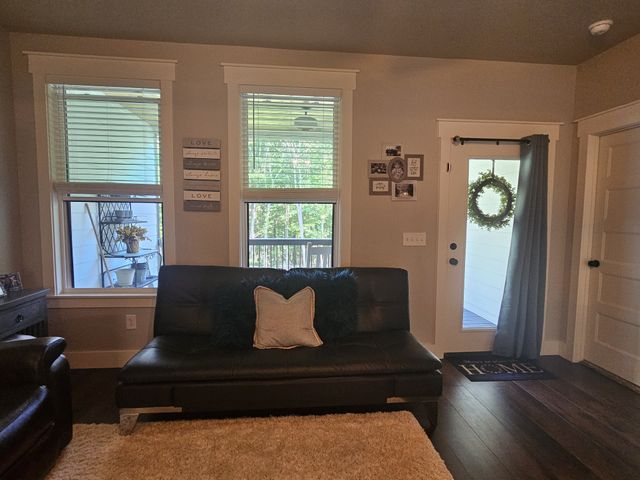 425 Buck Graves Rd, Westmoreland, TN 37186