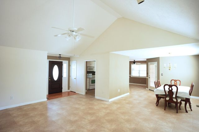 37 Summerset Court, Aiken, SC 29803