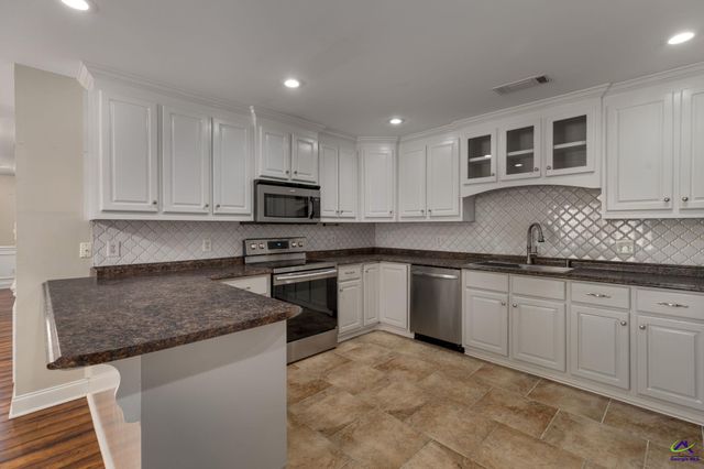 222 Blue Ridge Lane, Warner Robins, GA 31088