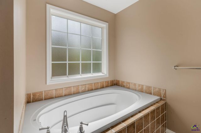 222 Blue Ridge Lane, Warner Robins, GA 31088