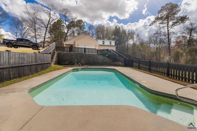 222 Blue Ridge Lane, Warner Robins, GA 31088