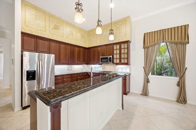 195 Sedona Way, Palm Beach Gardens, FL 33418