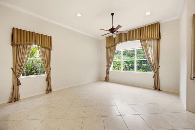 195 Sedona Way, Palm Beach Gardens, FL 33418