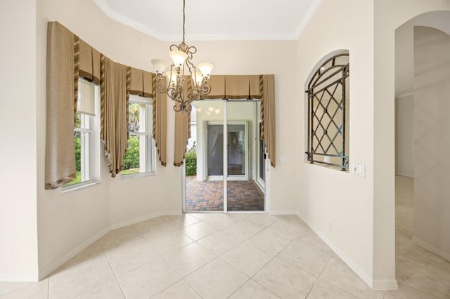 195 Sedona Way, Palm Beach Gardens, FL 33418