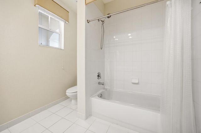 195 Sedona Way, Palm Beach Gardens, FL 33418