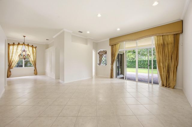 195 Sedona Way, Palm Beach Gardens, FL 33418