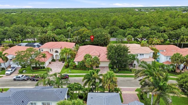 195 Sedona Way, Palm Beach Gardens, FL 33418