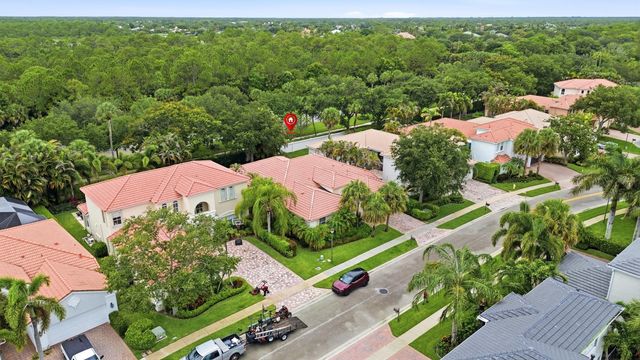 195 Sedona Way, Palm Beach Gardens, FL 33418