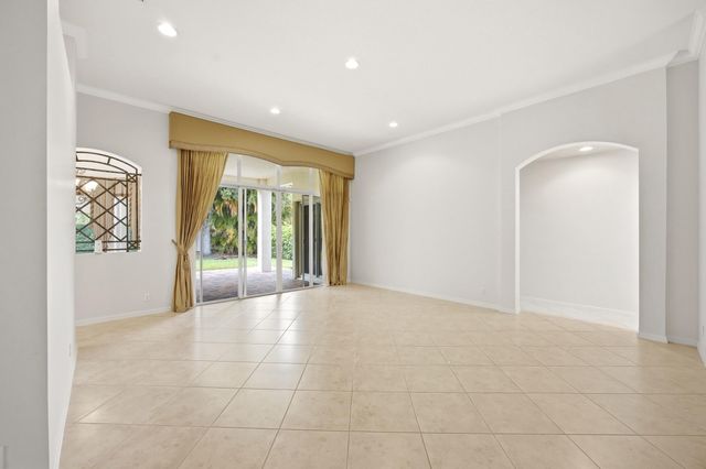 195 Sedona Way, Palm Beach Gardens, FL 33418