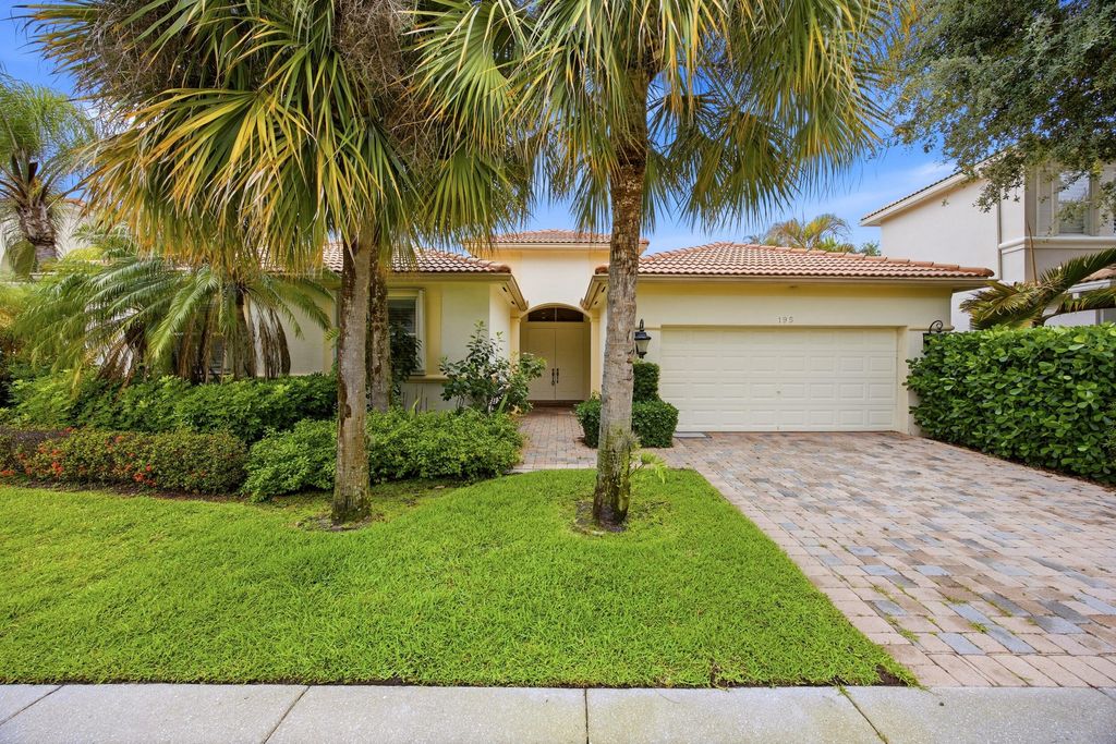 195 Sedona Way, Palm Beach Gardens, FL 33418