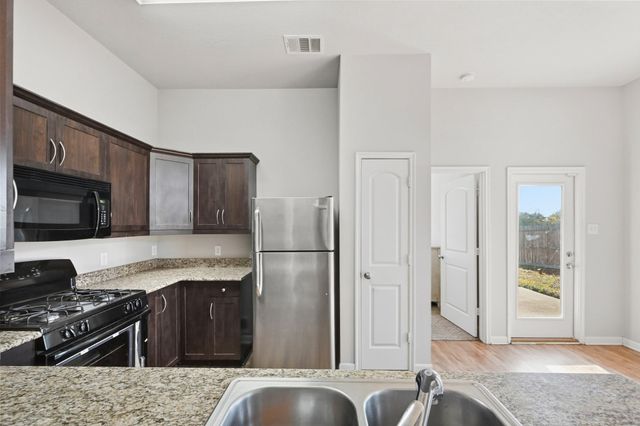 2800 Silver Oak Drive, College Station, TX 77845