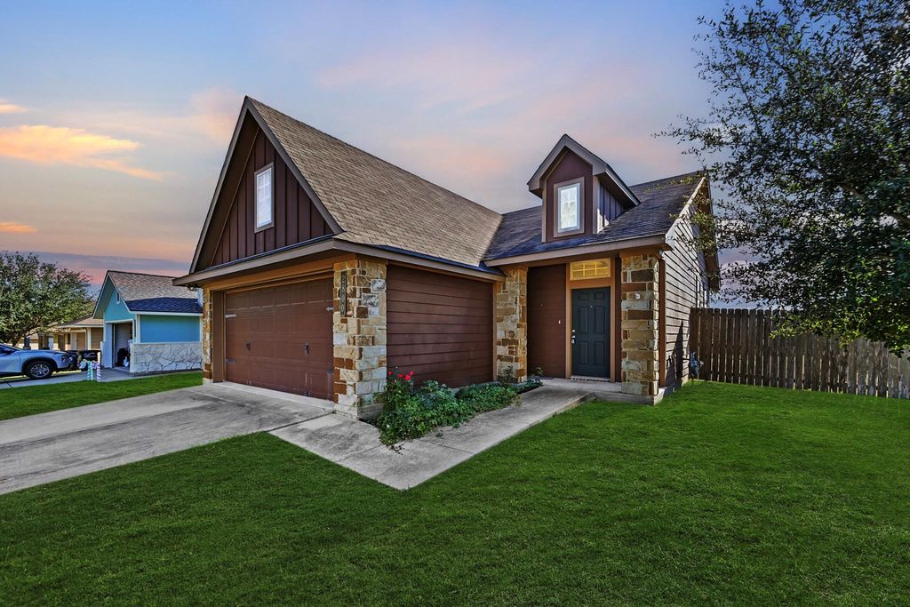 2800 Silver Oak Drive, College Station, TX 77845