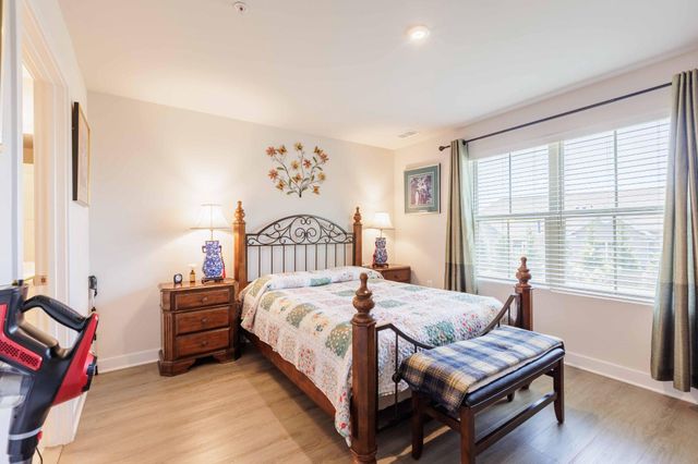 360 SHORTLEAF CIR, Frederick, MD 21702