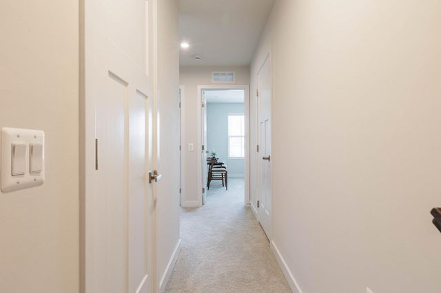 360 SHORTLEAF CIR, Frederick, MD 21702