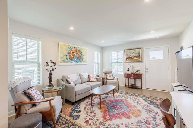 360 SHORTLEAF CIR, Frederick, MD 21702
