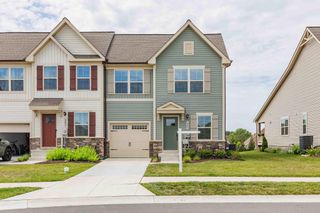 360 SHORTLEAF CIR, Frederick, MD 21702
