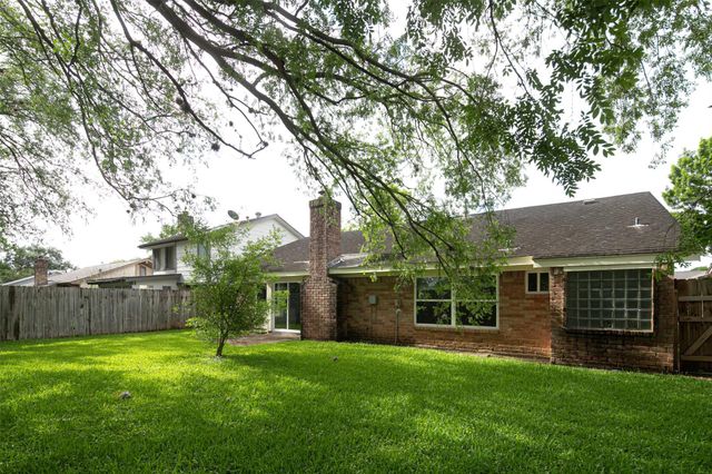 3219 The Highlands Drive, Sugar Land, TX 77478