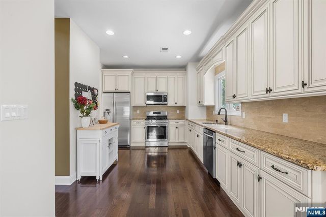 23 George Road, Emerson, NJ 07630