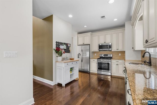 23 George Road, Emerson, NJ 07630