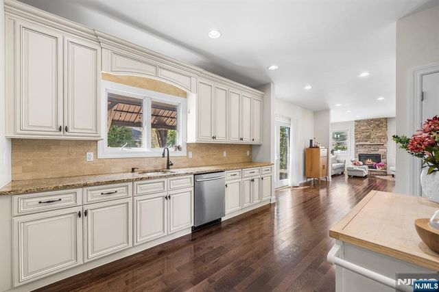 23 George Road, Emerson, NJ 07630