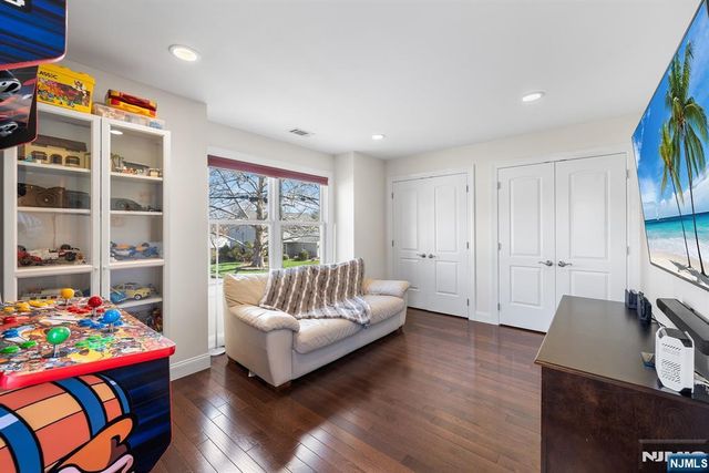 23 George Road, Emerson, NJ 07630