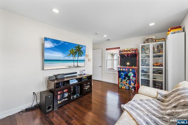 23 George Road, Emerson, NJ 07630