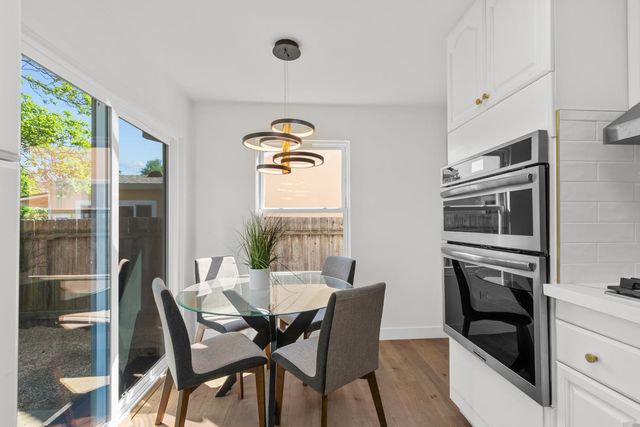 5625 La Campana Way, Sacramento, CA 95822