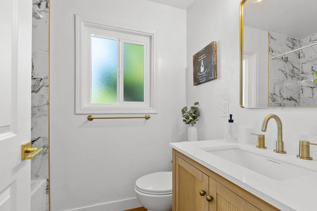 5625 La Campana Way, Sacramento, CA 95822