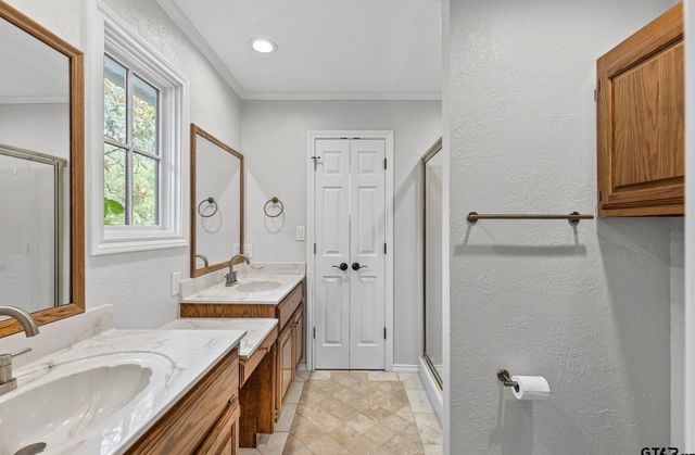 692 Private Road 5937, Emory, TX 75440