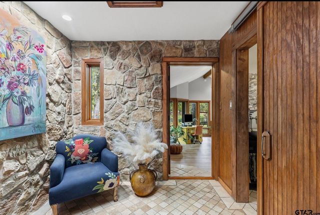 692 Private Road 5937, Emory, TX 75440