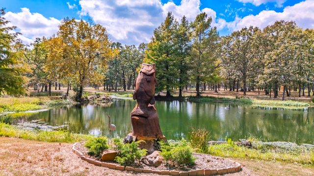 692 Private Road 5937, Emory, TX 75440