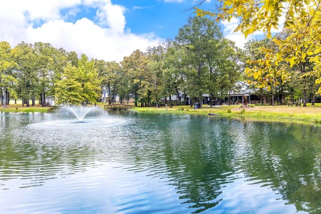 692 Private Road 5937, Emory, TX 75440