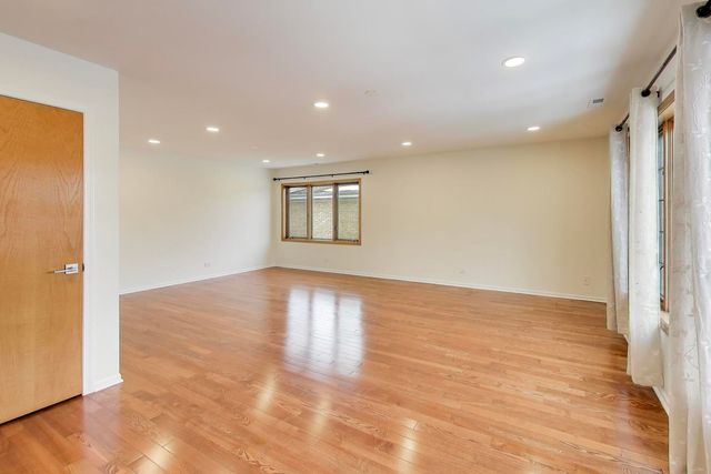 1209 E Davis Street E 3, Arlington Heights, IL 60005